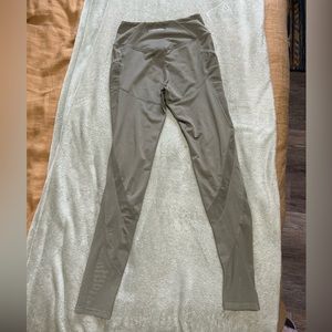 Gymshark sage green legging